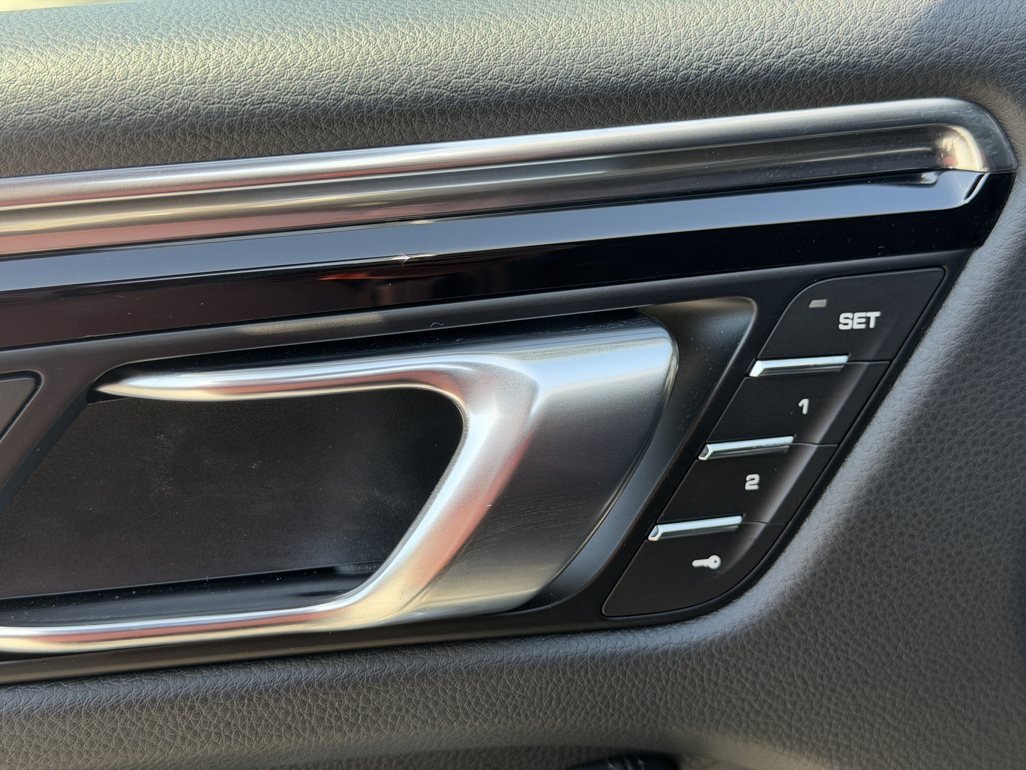 Certified 2026 Porsche Macan AWD/4WD image 20