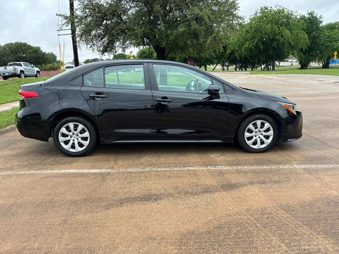 Used 2023 Toyota Corolla LE image 7