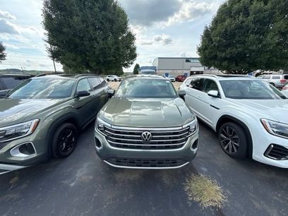 New 2026 Volkswagen Atlas SE