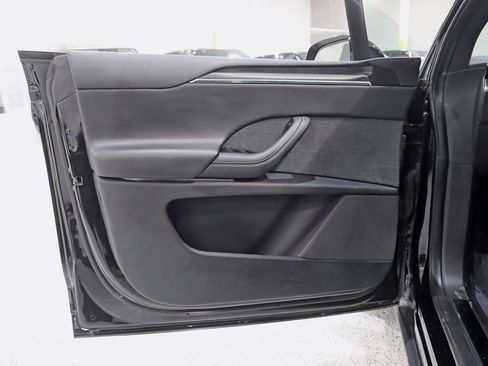 Used 2023 Tesla Model X Plaid image 27