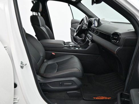 Used 2024 Honda Pilot TrailSport image 37