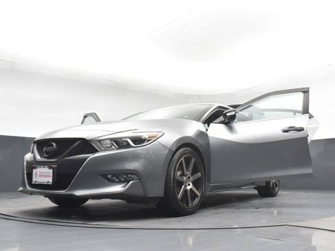 Used 2016 Nissan Maxima SR FWD image 28