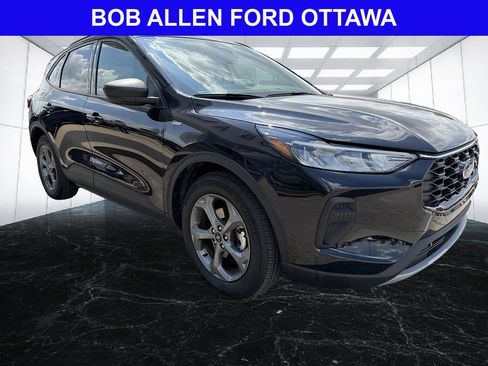Used 2025 Ford Escape ST-Line w/ Equipment Group 301A FWD image 8