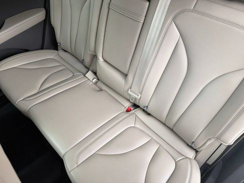 Used 2022 Lincoln Nautilus AWD image 15