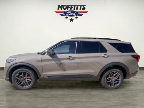 New 2026 Ford Explorer ST-Line w/ ST-Line Street Pack AWD/4WD image 2