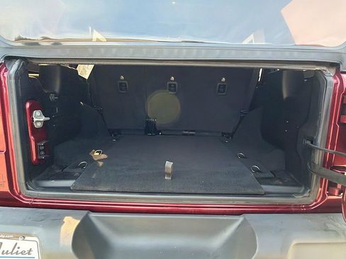 Used 2022 Jeep Wrangler Unlimited Sport image 13