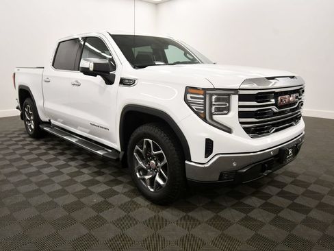 Used 2025 GMC Sierra 1500 SLT w/ SLT Premium Plus Package AWD/4WD image 10