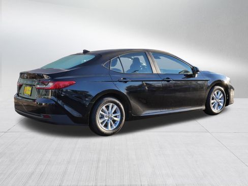 Certified 2025 Toyota Camry LE image 8