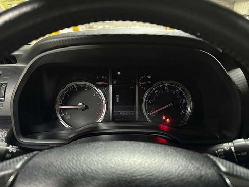 Used 2023 Toyota 4Runner TRD Off-Road Premium w/ Moonroof Package AWD/4WD image 35