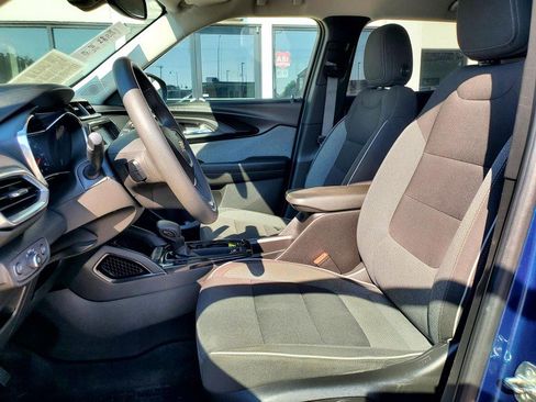 Used 2021 Chevrolet TrailBlazer LT w/ Convenience Package FWD image 12