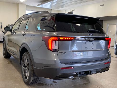 New 2026 Ford Explorer ST-Line w/ ST-Line Street Pack AWD/4WD image 12