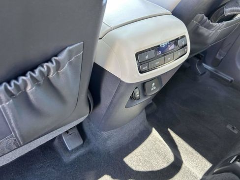 Used 2021 Hyundai Palisade SEL w/ Premium Package FWD image 16