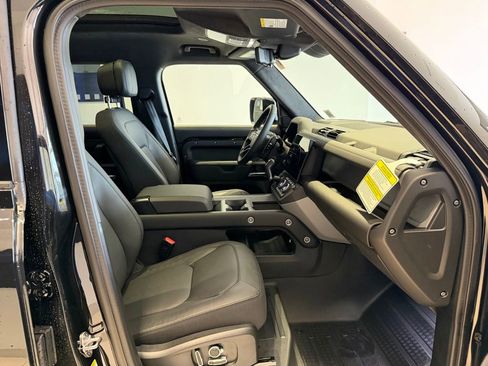 New 2026 Land Rover Defender 130 V8 image 18