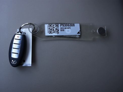 Certified 2023 INFINITI QX80 Premium Select w/ All-Season Package image 28