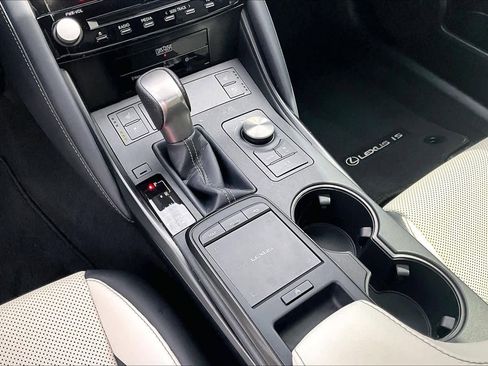 Used 2022 Lexus IS 350 F Sport RWD image 15