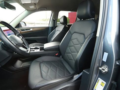 Used 2024 Volkswagen Atlas SE image 22