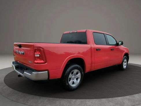 Used 2025 RAM 1500 Big Horn AWD/4WD image 4