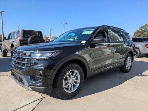 New 2026 Ford Explorer Active w/ Active Comfort Package image 7