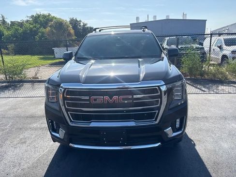 Used 2023 GMC Yukon XL SLT RWD image 2