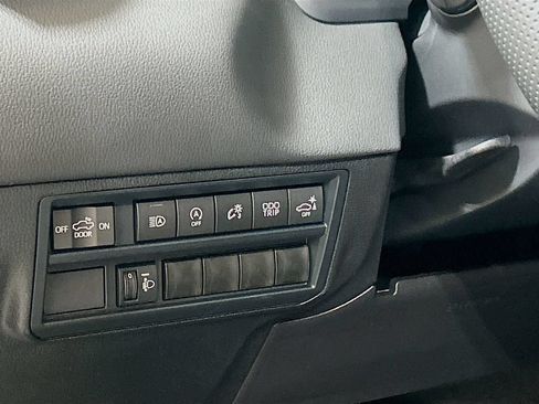 New 2026 Toyota Tundra Limited AWD/4WD image 11