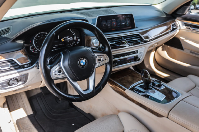 Used 2017 BMW 740i RWD image 49