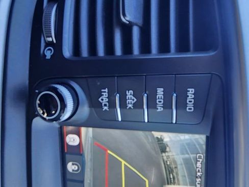 Used 2020 Kia Sorento SX image 26