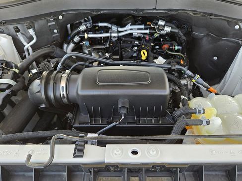 Used 2021 Ford Explorer XLT w/ Equipment Group 202A image 32