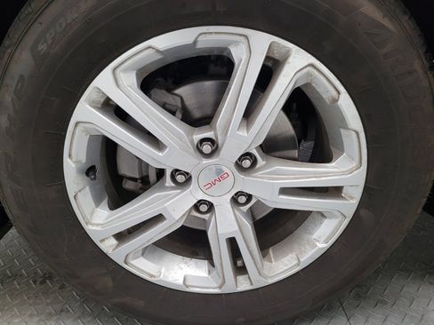 Used 2020 GMC Terrain SLE w/ Driver Convenience Package image 31