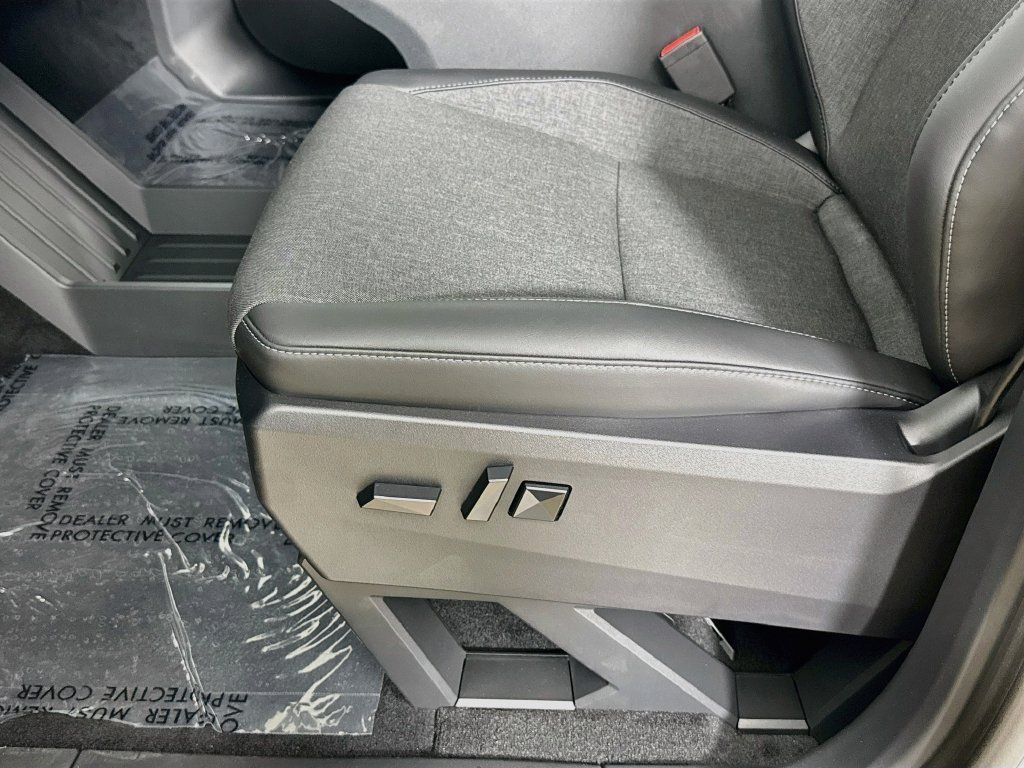 Used 2026 Tesla Cybertruck AWD Crew Cab image 17