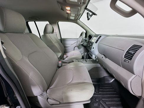 Used 2020 Nissan Frontier SV w/ Midnight Edition Floor Mats AWD/4WD image 29