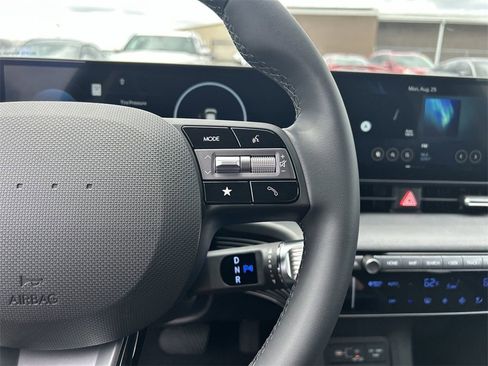 New 2025 Hyundai Ioniq 5 SE image 27