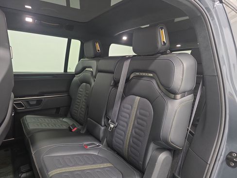 Used 2024 Rivian R1S Adventure AWD/4WD image 21