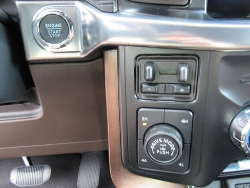 Used 2024 Ford F150 King Ranch w/ FX4 Off-Road Package image 33