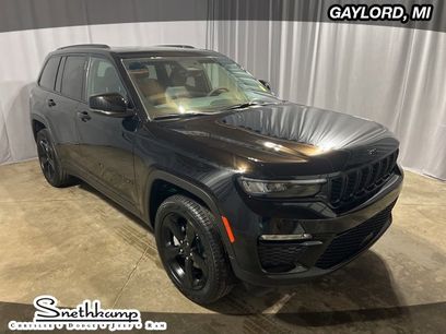 New 2025 Jeep Grand Cherokee Limited w/ Black Appearance Package