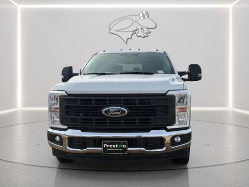 New 2025 Ford F250 XL w/ XL Chrome Package RWD image 2