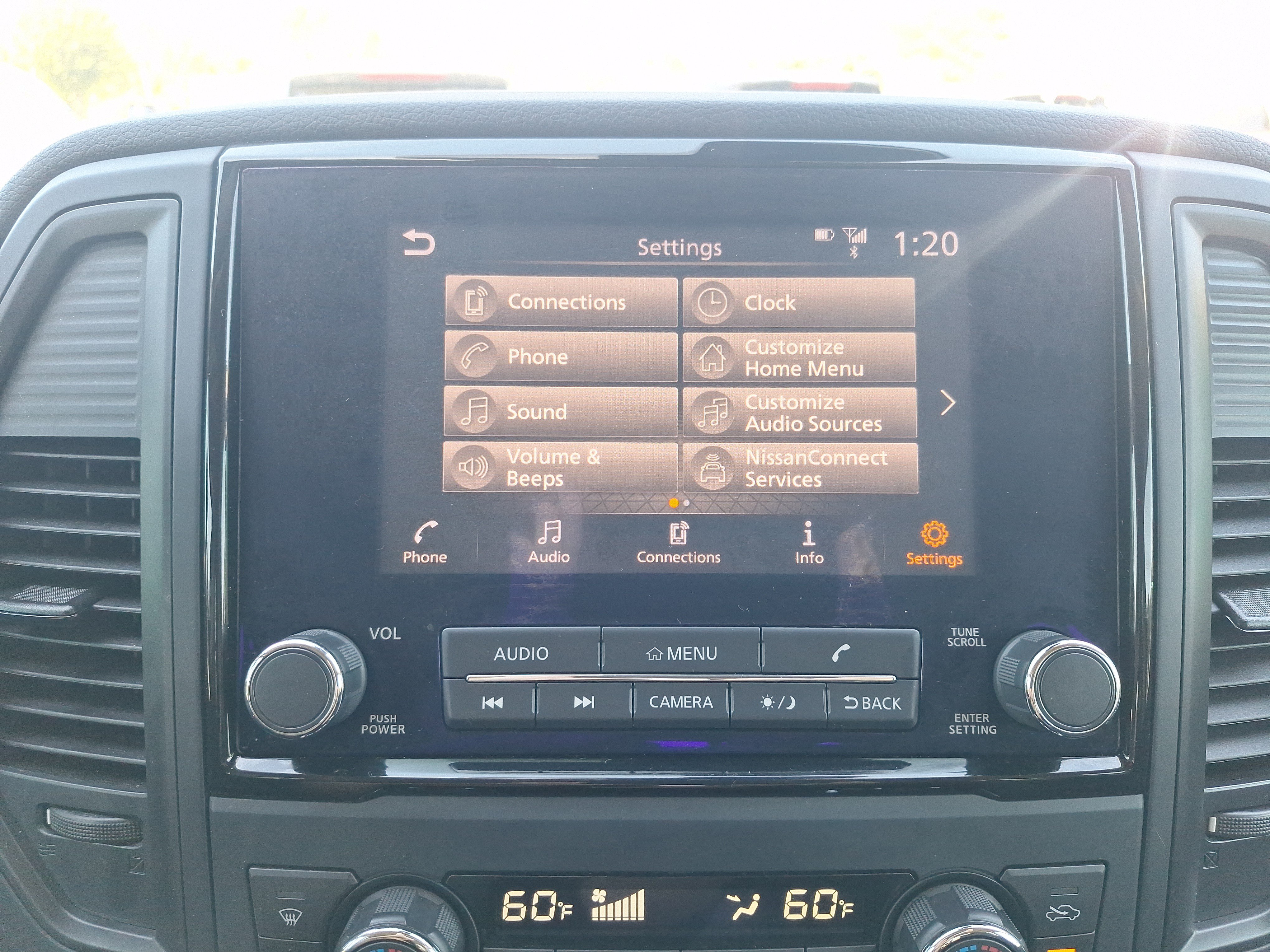 Used 2024 Nissan Titan SV w/ SV Convenience Package AWD/4WD image 16