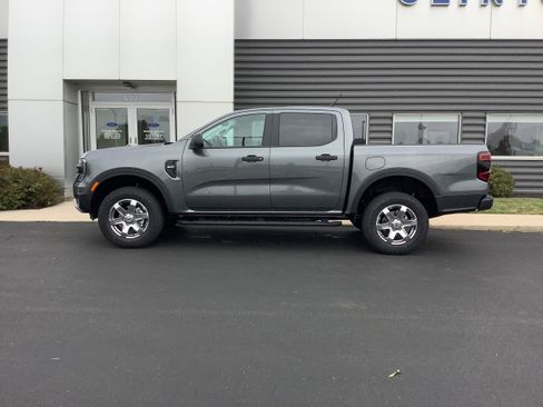 New 2026 Ford Ranger XLT w/ Equipment Group 301A High AWD/4WD image 2