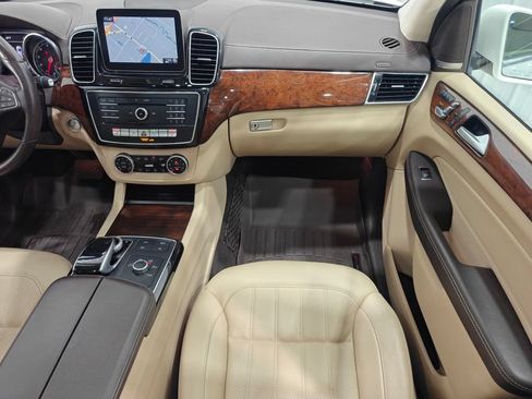 Used 2019 Mercedes-Benz GLS 450 4MATIC image 32