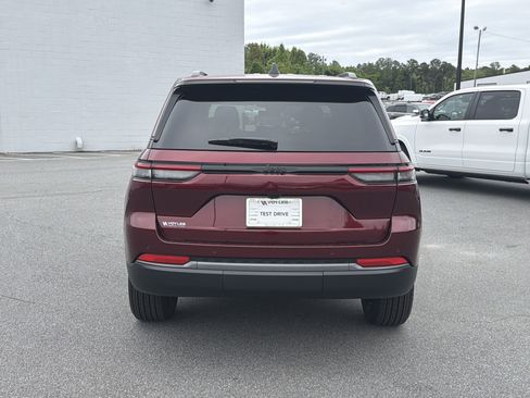 New 2026 Jeep Grand Cherokee Altitude RWD image 7