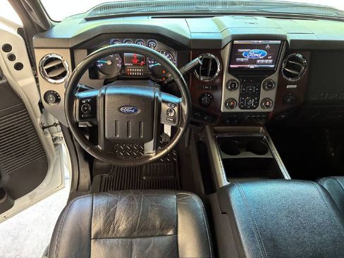 Used 2016 Ford F250 Lariat w/ Lariat Interior Package AWD/4WD image 18