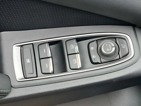 Used 2024 Subaru Ascent Touring AWD/4WD image 18