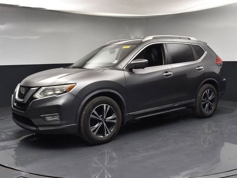 Used 2017 Nissan Rogue SL w/ SL Premium Package image 4