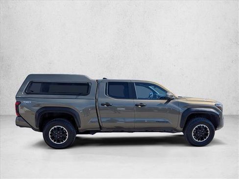 Used 2024 Toyota Tacoma TRD Off-Road image 4