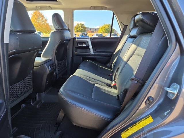 Used 2016 Toyota 4Runner Limited AWD/4WD image 29