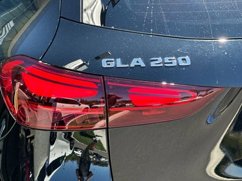 Certified 2025 Mercedes-Benz GLA 250 image 31
