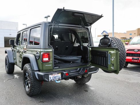 Used 2024 Jeep Wrangler Willys image 29