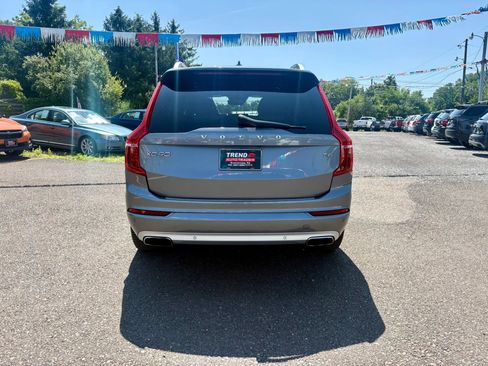 Used 2017 Volvo XC90 T6 Momentum w/ Vision Package AWD/4WD image 4