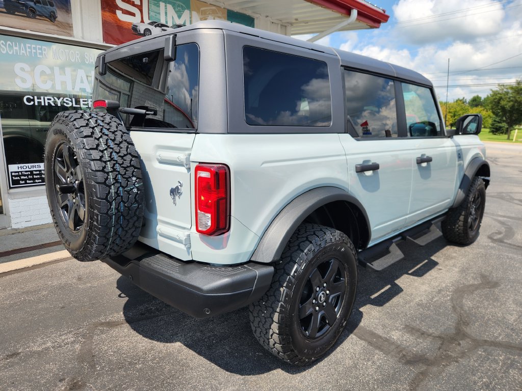Used 2023 Ford Bronco Black Diamond AWD/4WD image 4