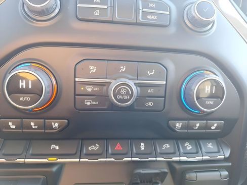 Used 2022 Chevrolet Silverado 1500 High Country w/ LPO, Dark Essentials Package image 38