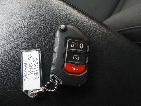 Used 2018 Jeep Wrangler Unlimited Sport S image 31